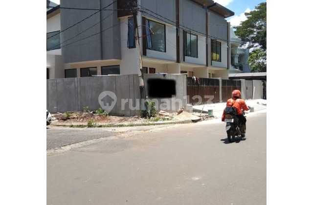 Corner House for Sale in Taman Villa Meruya 1