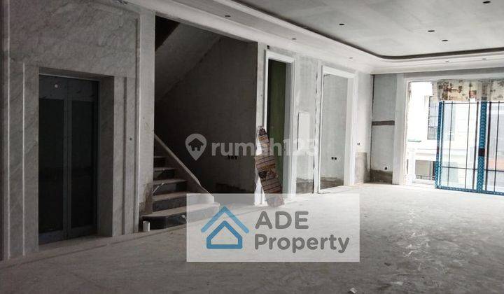 Rumah Baru di Permata Buana 4,5 Lantai 2