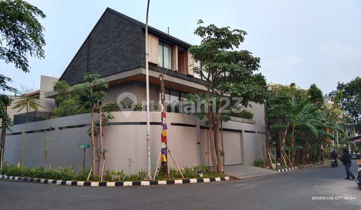 Dijual Rumah Hoek di Permata Buana Dijual Rumah Hoek di Permata Buana