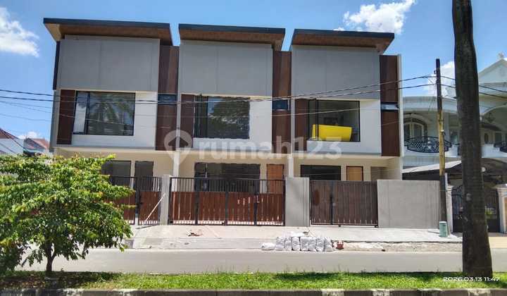 House in Taman Villa Meruya 1