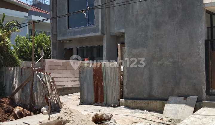 For Sale House in Taman Villa Meruya 2