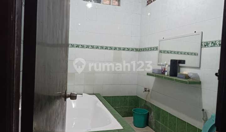 Rumah 2 lantai 16