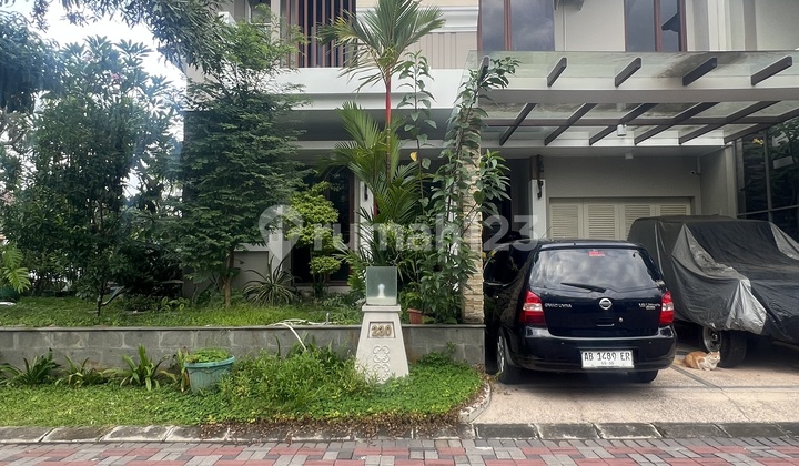 Rumah Hook 2 Lantai Dekat UGM Sudah SHM di Vasana Residence Jogja