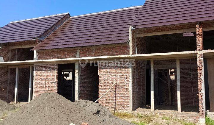 Rumah Dengan Konsep Minimalis Moderent Strategis 11