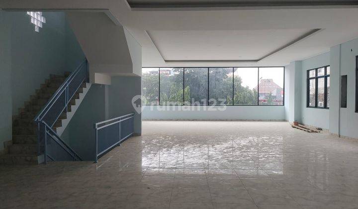 Dijual Gedung Kantor 3 Lantai Jl. Letjend Soprapto Jakarta Pusat 1