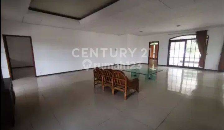 Disewa Rumah 2 Lantai Area Menteng Dalam Jakarta Selatan  2