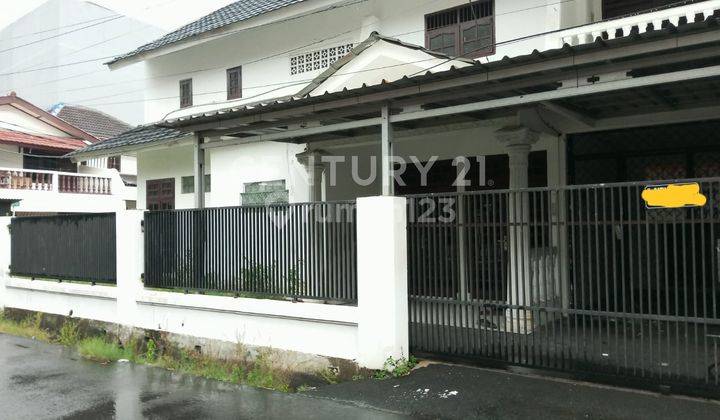 Disewa Rumah Pulomas 2 Lantai Siap Pakai Jakarta Timur 1