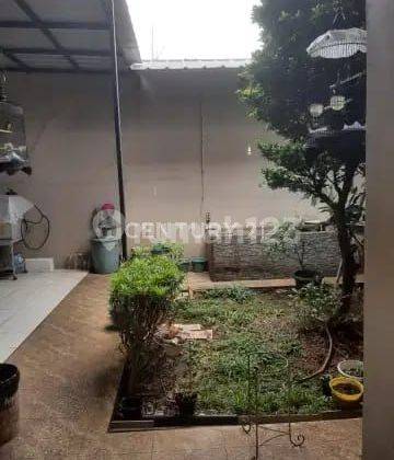 Dijual Rumah Lokasi Kembangan 2 Lantai Siap Huni Jakarta Barat 2