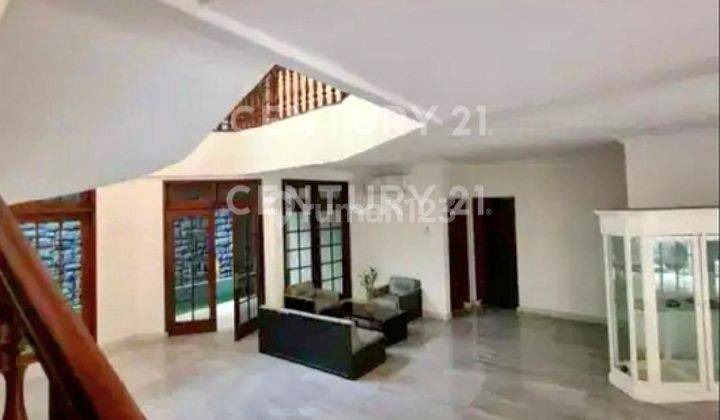 Disewakan Rumah Besar 2 Lantai Blok M Siap Huni 2