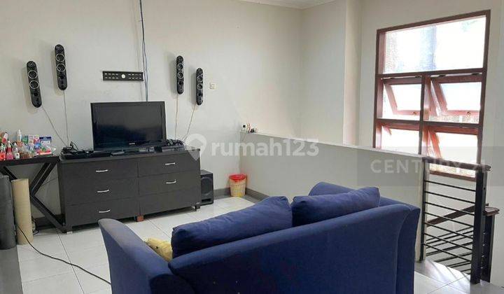 Disewa Rumah 2 Lantai Area Pondok Indah Jakarta Selatan 2