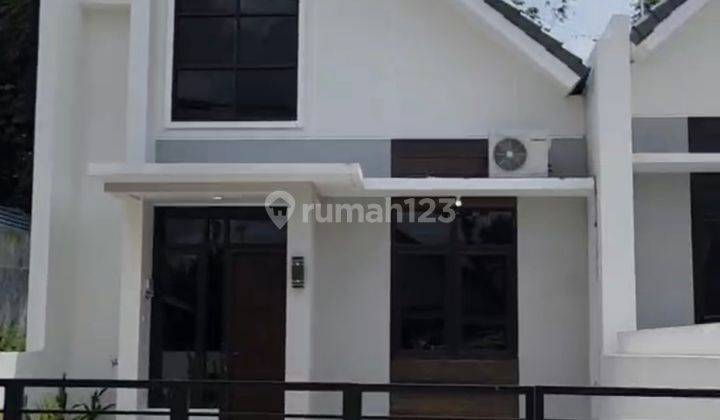 Rumah cantik 2 lantai lingkunga cluster di palagan 2