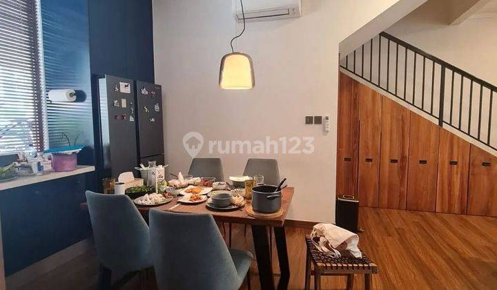 Rumah Modern Minimalis Semi Furnish Siap Huni di Discovery Bintaro Jaya Sektor 9 1