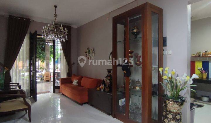 Rumah Hook 2 Lantai Cantik Siap Huni di Melia Residence Graha Raya  1