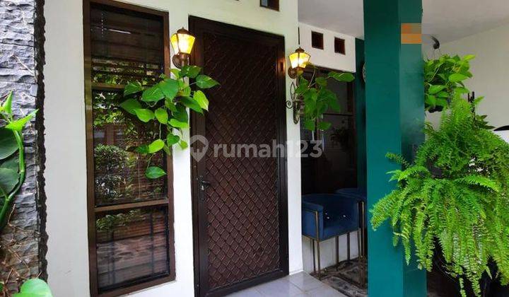 Rumah Furnish Jual Cepat Ada Taman Belakang di Permata Bintaro Sektor 9 2