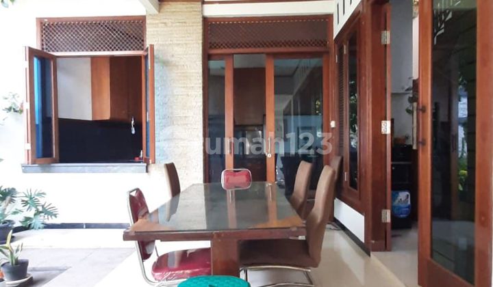 Rumah Tanah Luas Ada Halaman Belakang di Bintaro Jaya Sektor 9