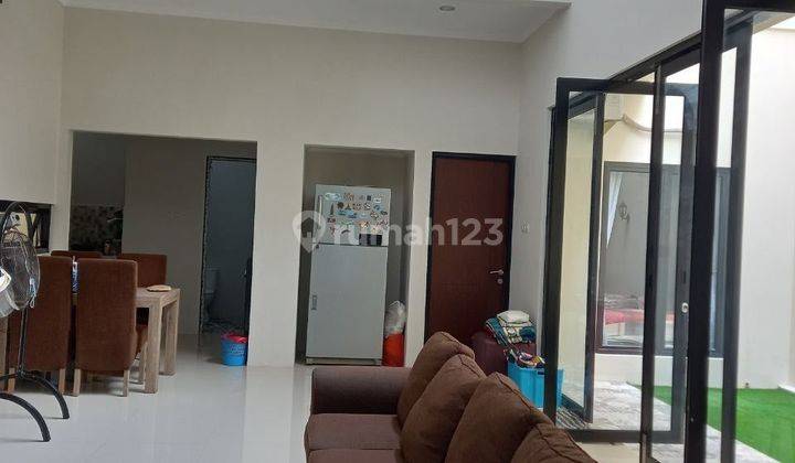 Rumah 2 Lantai Kamar 3 Siap Huni di Serpong BSD City 1