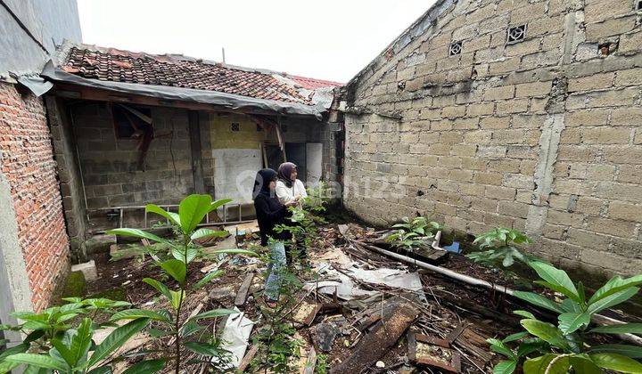 Rumah Hitung Tanah Lokasi Jalan Utama di Griya Pipit Tangerang Sel 2