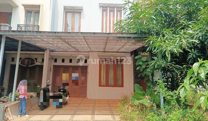 Rumah Sudut Jalan Lebar Dalam Townhouse di Kebayoran Jakarta Sel 1