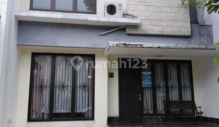 Disewakan Rumah Siap Huni Kamar 3+1 di Graha Raya