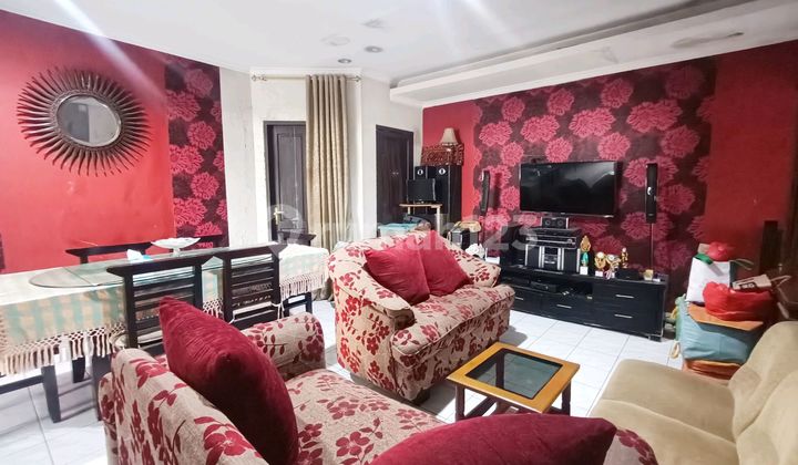 Rumah Hook 2 Lantai Jual Cepat di Regency Melati Mas