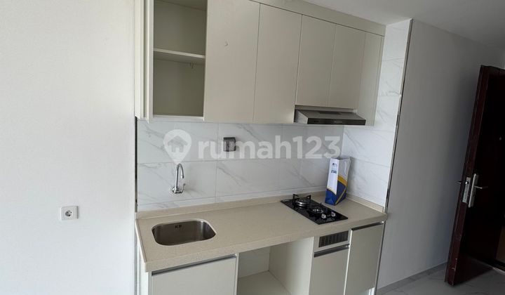 Skyhouse Semi-Furnished Apartment Brand New Condition in Alam Sutera Skyhouse Semi-Furnished Apartment Brand New Condition in Alam Sutera