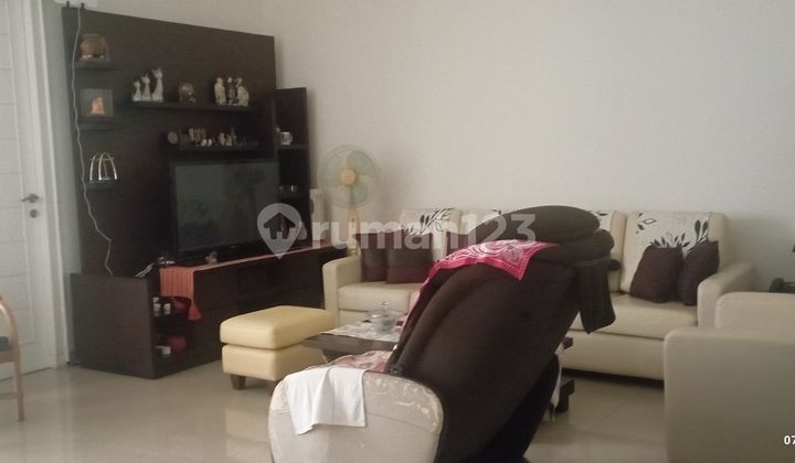 Rumah Furnish Ada Taman Belakang Bisa Kpr Di Bintaro Sektor 5 2