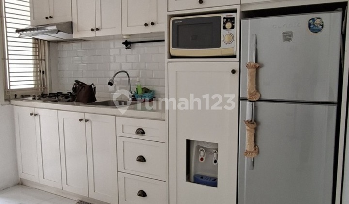 Rumah Semi Furnish Kamar 3 Siap Huni SHM bisa KPR di Graha Raya 2