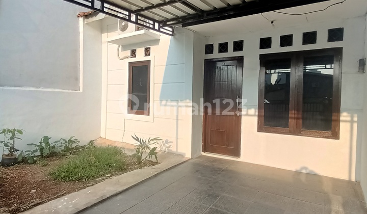Rumah Hook Ada Halaman Samping Kamar 3 Dekat Graha Raya Rumah Hook Ada Halaman Samping Kamar 3 Dekat Graha Raya