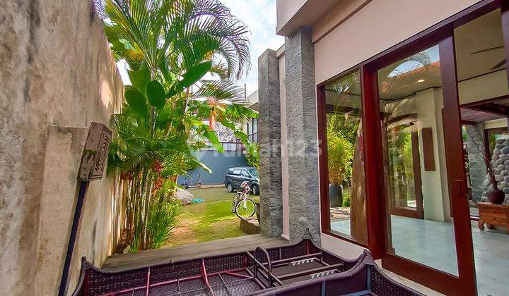 Beach Side Tropical Villa Sanur 10