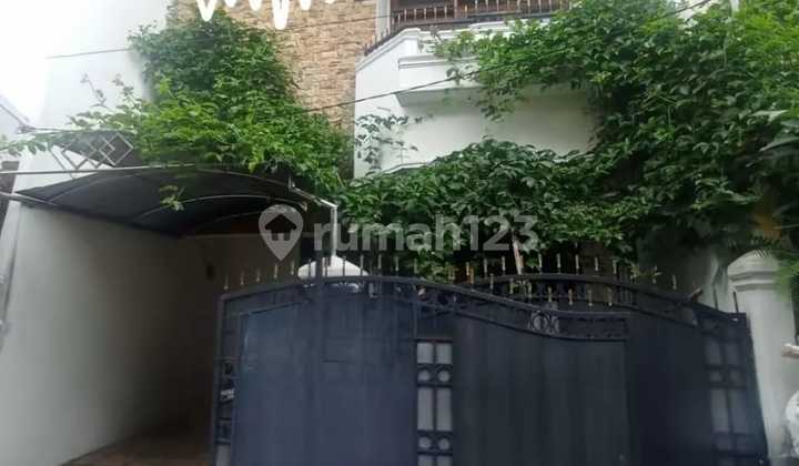 Flood-Free, House, 2.5 Floors, SHM, Duren Sawit, Ready to Occupy 2