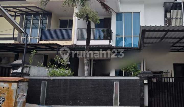 Rumah Bagus 2,5 Lantai Semi Furnished SHM Cakung, Jakarta Timur