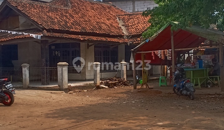 2700 m2 land with SHM certificate on Narogong Main Road, Bekasi.