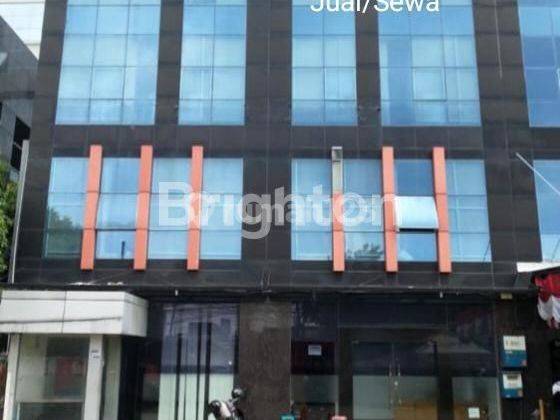 GEDUNG JALAN PANJANG JAKARTA BARAT 4,5 LANTAI PLONG UKURAN 12 X 30 PINGGIR JALAN RAYA, STRATEGIS, COCOK UNTUK PERKANTORAN, EKSPEDISI, ONLINE SHOP, DLL MINL  2 THN 1