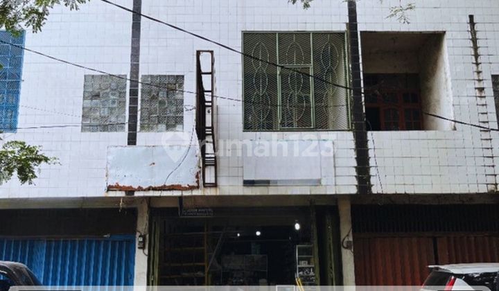 For Sale 3-Story Shop House on Pallangga Road towards Makassar, Negotiable 1