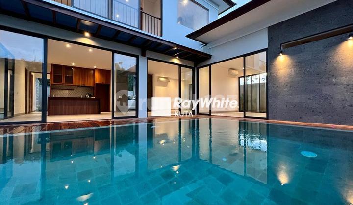 Brand New Ocean View Villa di Jimbaran