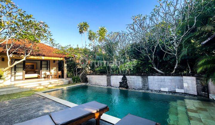 Cheap Villa with a Large Yard in Jimbaran 1