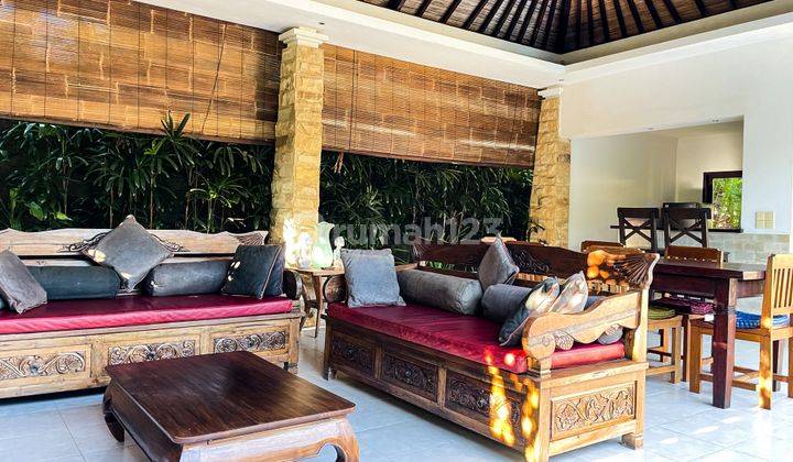 Cheap Villa with a Large Yard in Jimbaran 2