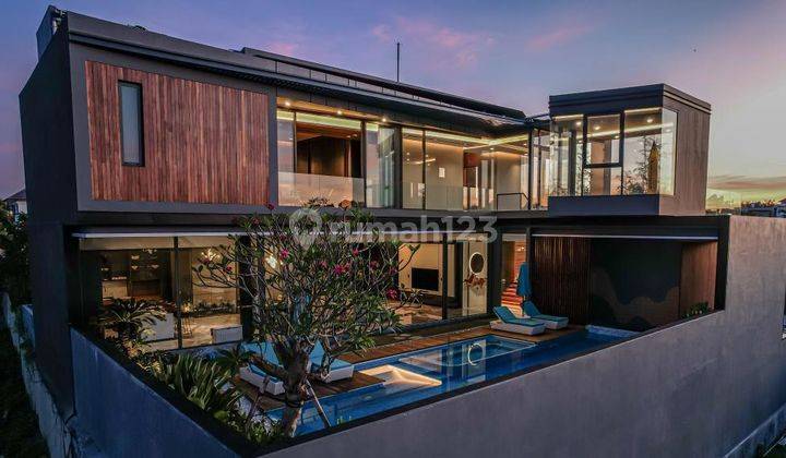 Industrial Modern Design Villa In Umalas For Sale  1