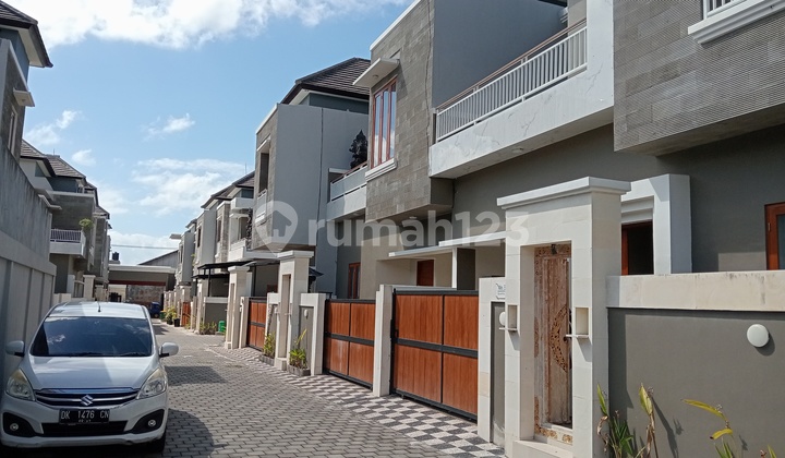 DiSEWAKAN RUMAH BARU 2Lt Furnish di Denpasar Timur dekat SANUR DiSEWAKAN RUMAH BARU 2Lt Furnish di Denpasar Timur dekat SANUR