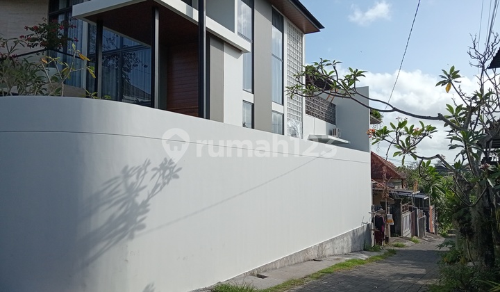 DiJUAL Rumah 2 Lt di Peguyangan dekat MALL Living World Denpasar 2