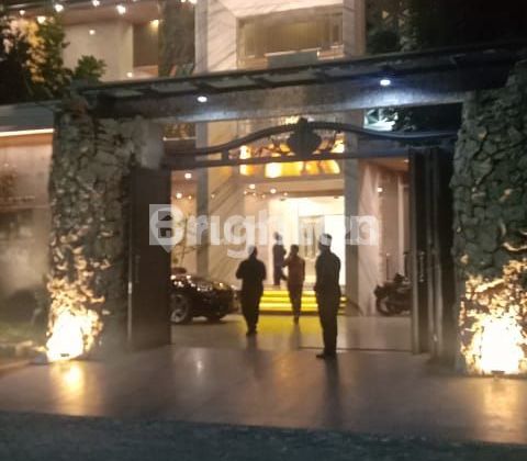 RUMAH SUPER MEWAH, PLUS PERKANTORAN FULL FURNISHED DEKAT BANDARA JUANDA 1