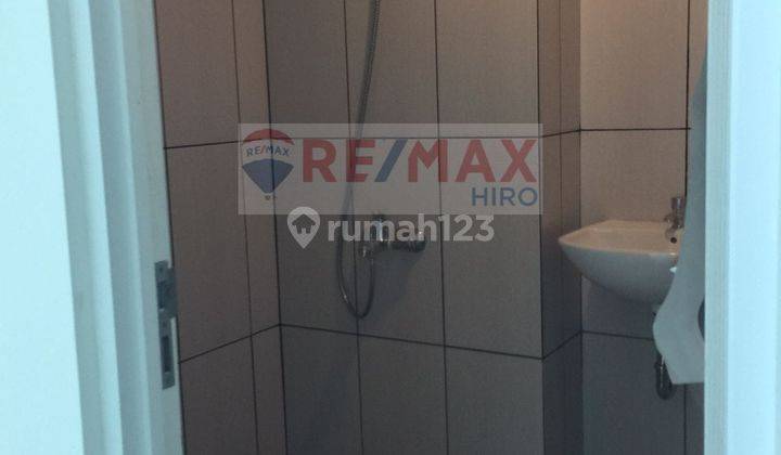 Di Jual satu Unit apartemen di tower emerald Grand Kamala lagoon 4