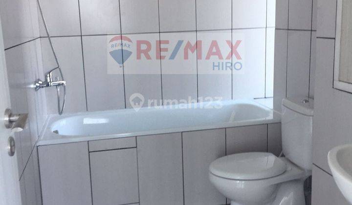 Di Jual satu unit apartemen di Grand Kamala lagoon tower emerald 2