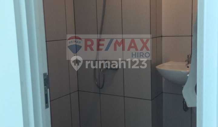 Di Jual satu unit apartemen di Grand Kamala lagoon tower emerald 4