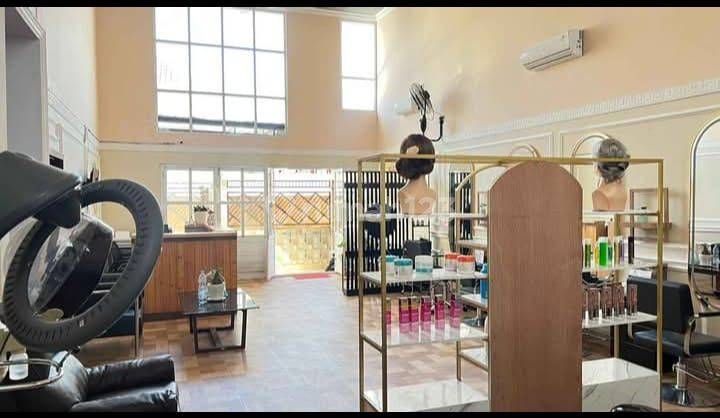 Ruang Usaha Cocok untuk Kantor di Denpasar Utara JO 2