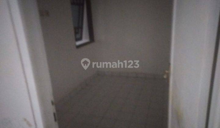 Disewakan Rumah Murah Strategis di Taman Griya Mr 2