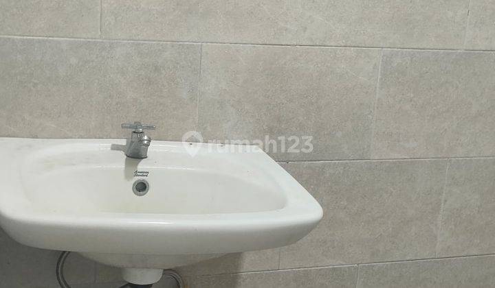Ruko Strategis, Harga Dan Lokasi Menarik 2 Lantai Pd 6