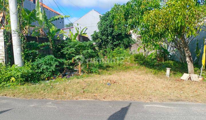 Tanah Dijual area Nusa Dua di Jalan Dharmawangsa 210m² SHM 1