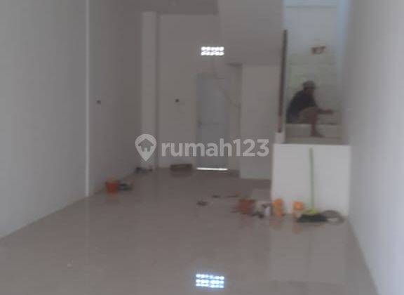 New 2 storey shophouse for sale in busy area suitable for business. 2