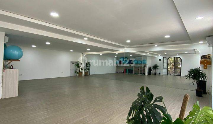 STRATEGIS STUDIO DI SEWAKAN AREA RENON  2